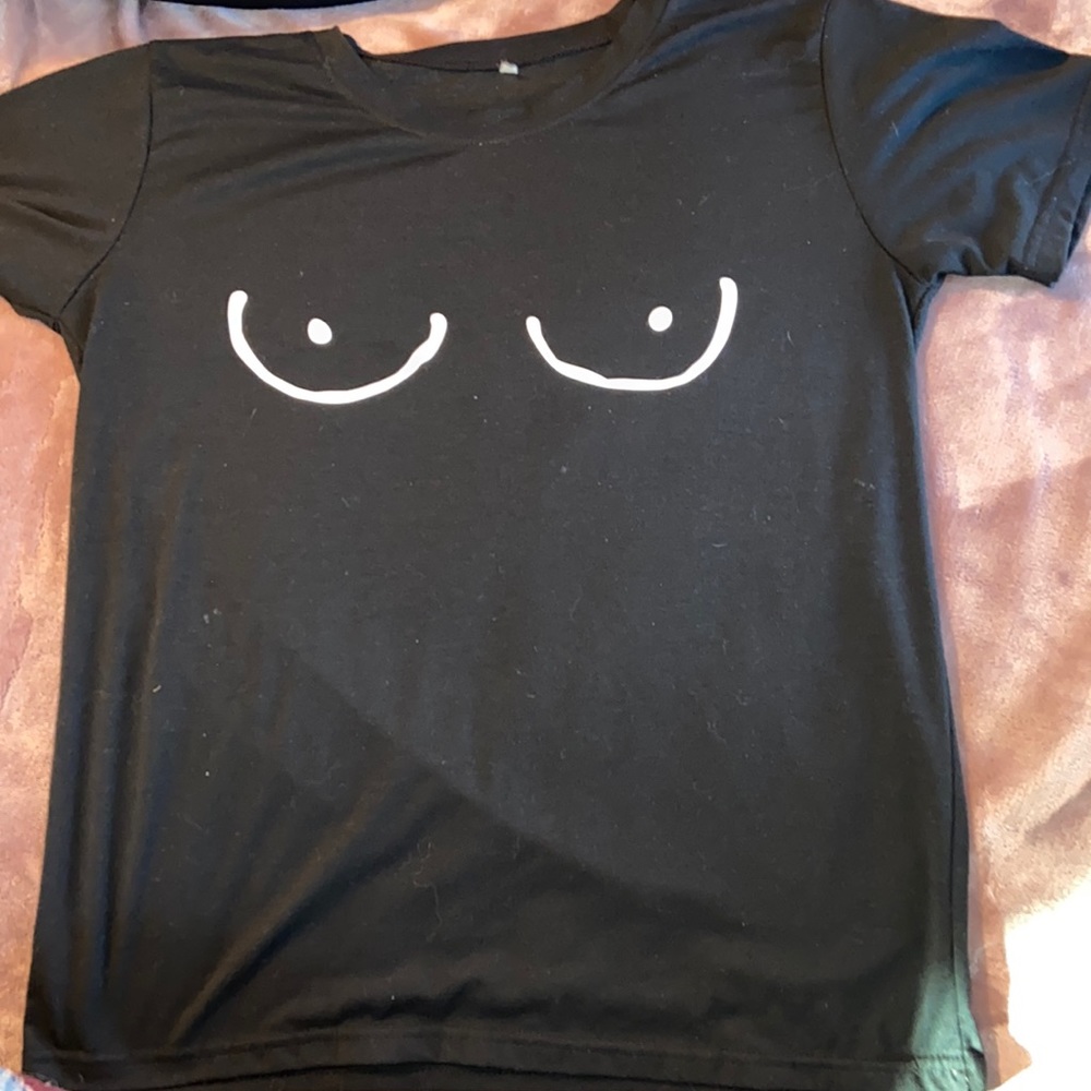 Graphic tee🖤